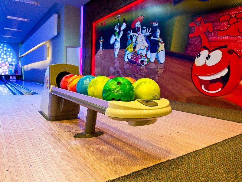 Bowling alleys in Gurgaon